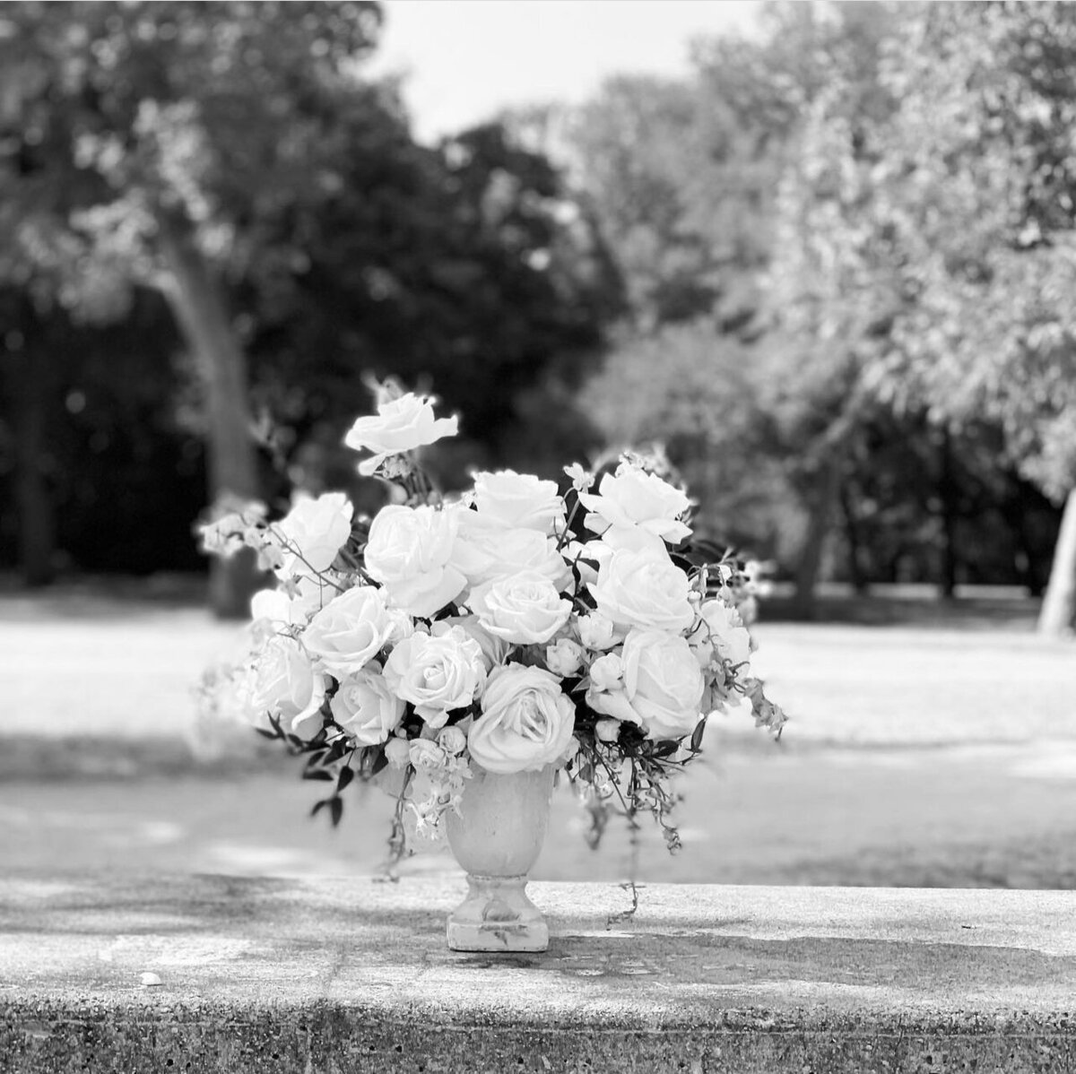 Urn-White and Blue-3