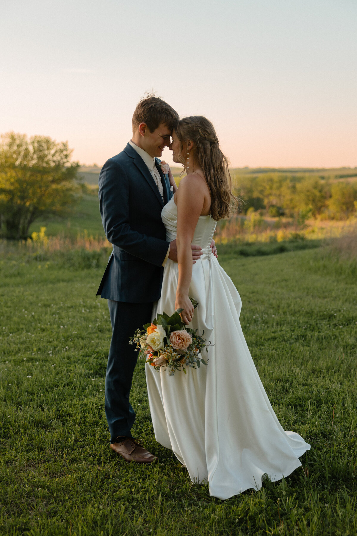 Sydney and Brant's Rustic Midwest Wedding Photography-715