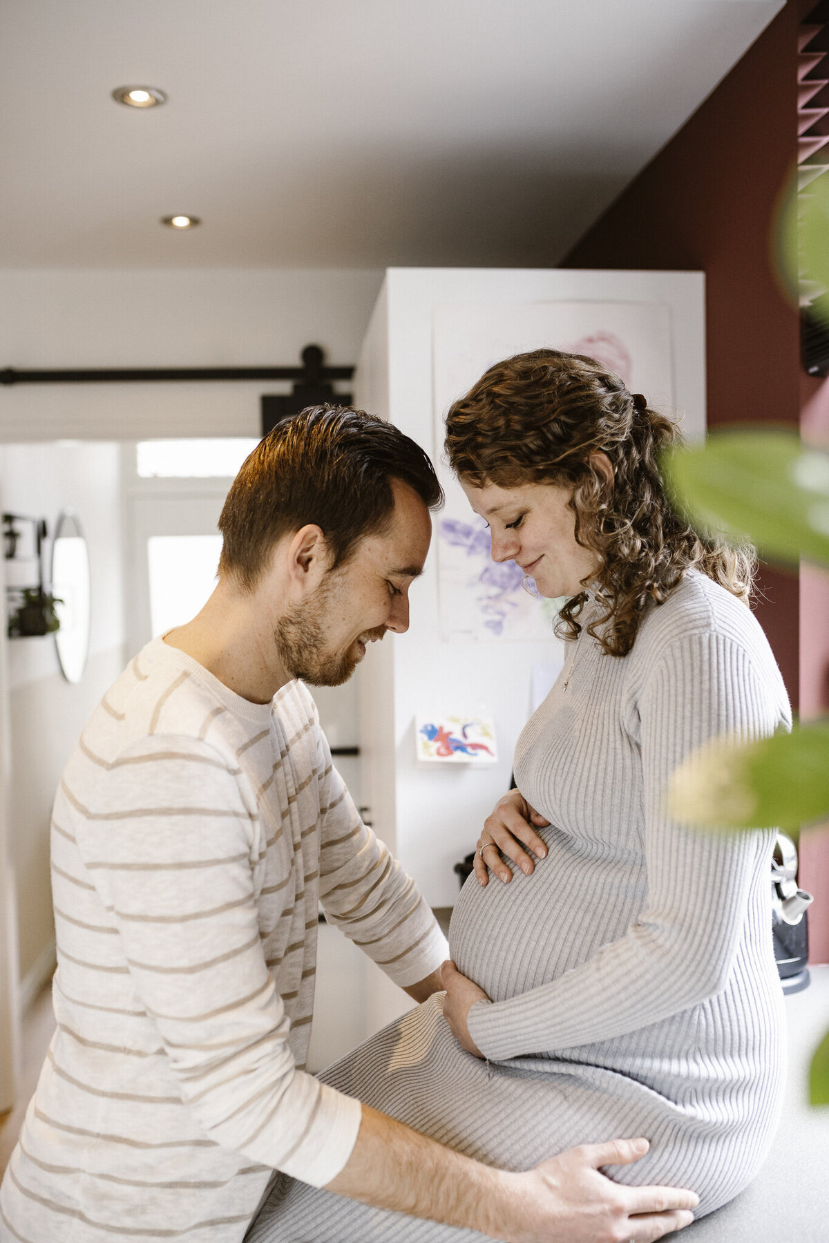 WEB - Amanda, Jesper & Livia Zwangerschapsshoot Lifestyle Homesession | Samantha Bosdijk Photography-53