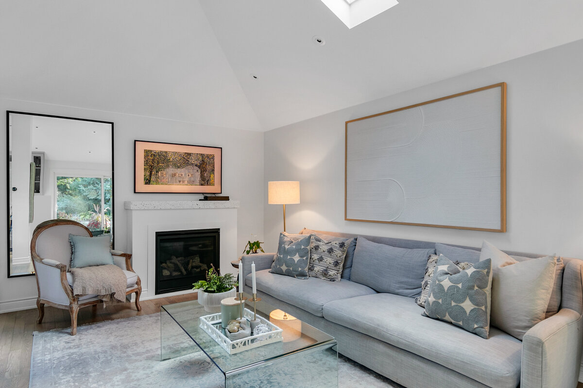 015_Living Room