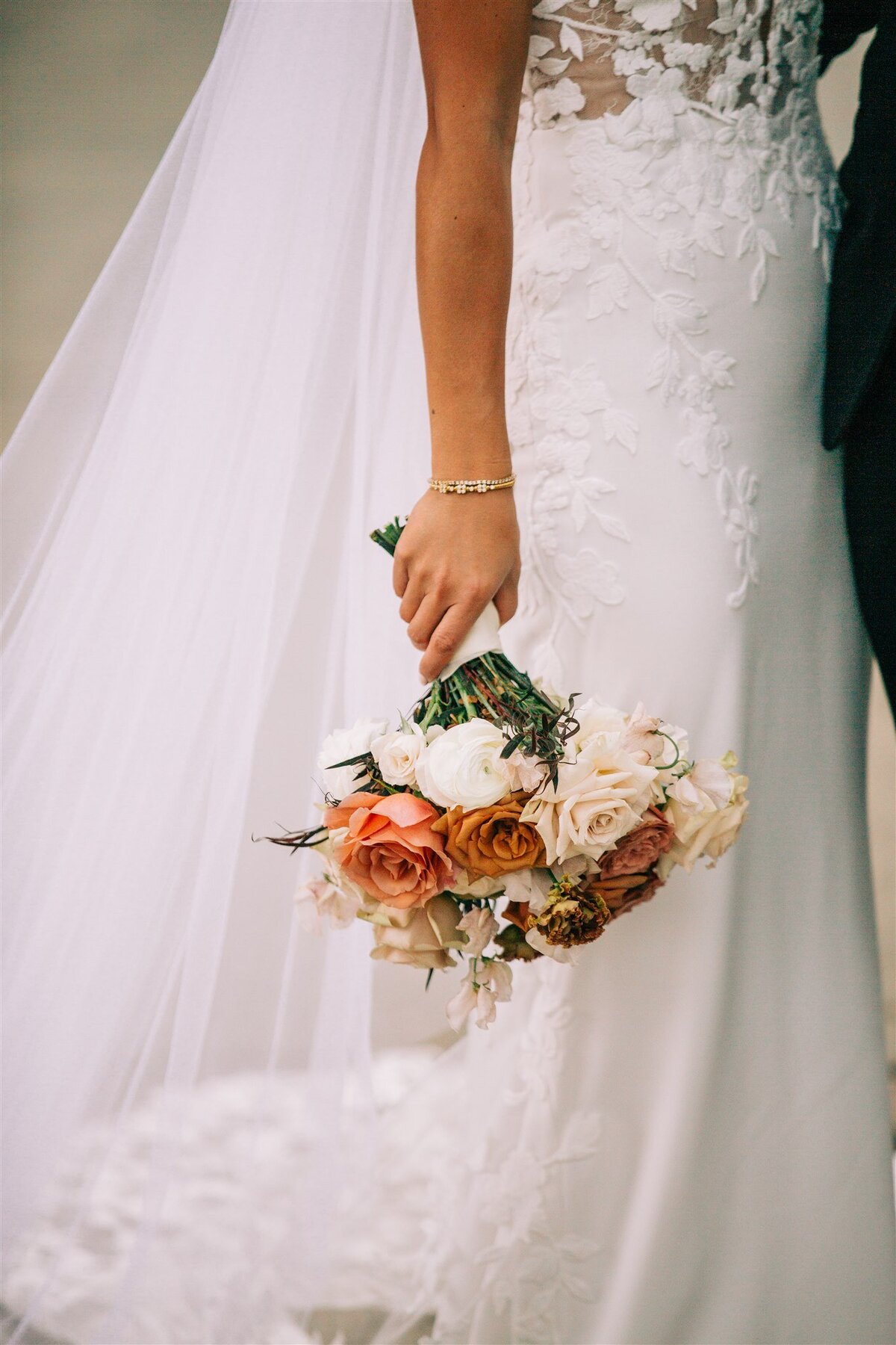 grace-dom-wedding-florals-zela-events-285