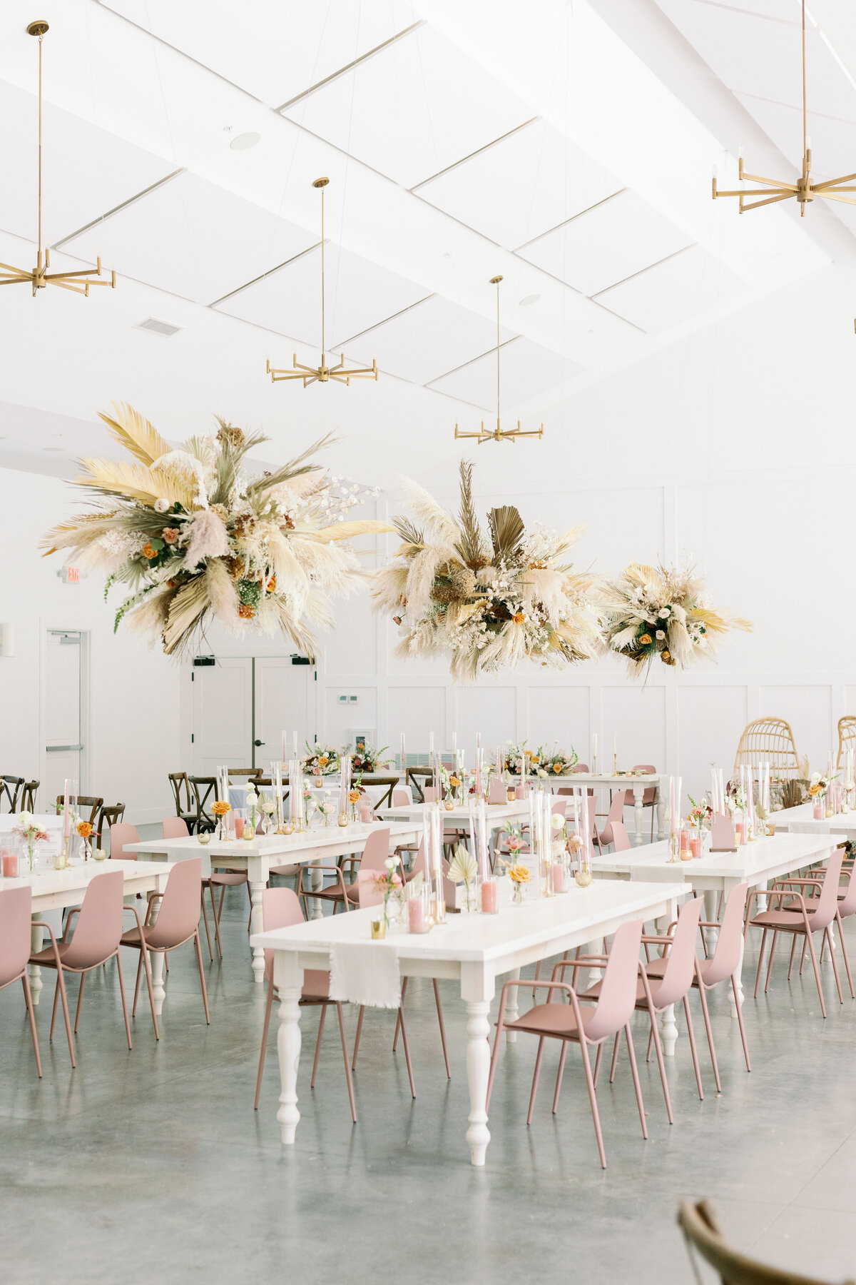 hanging pampas grass installation, pampas grass chandelier, studio fleurette