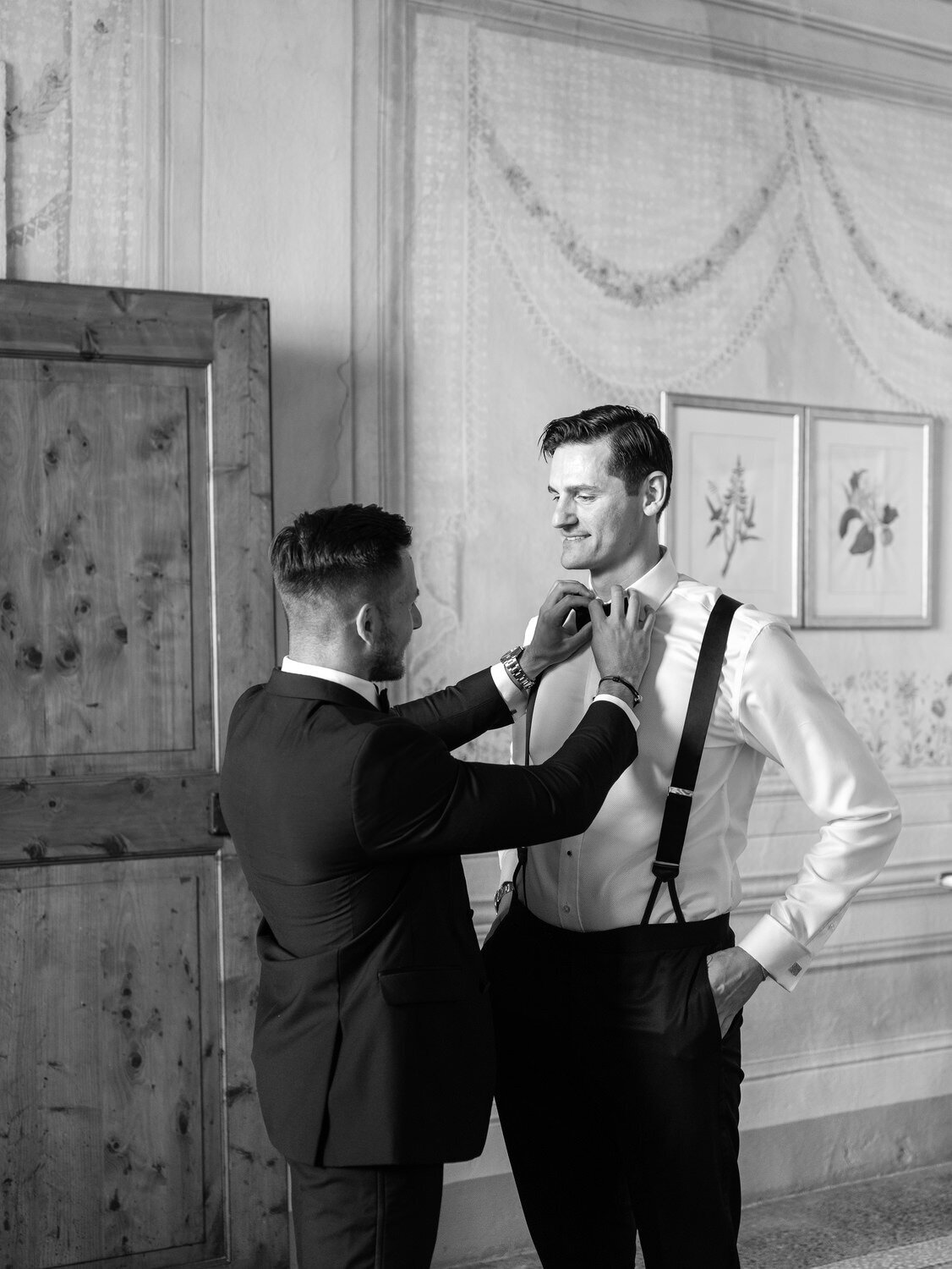 026-Groom-Getting-Ready-Villa-Corsini