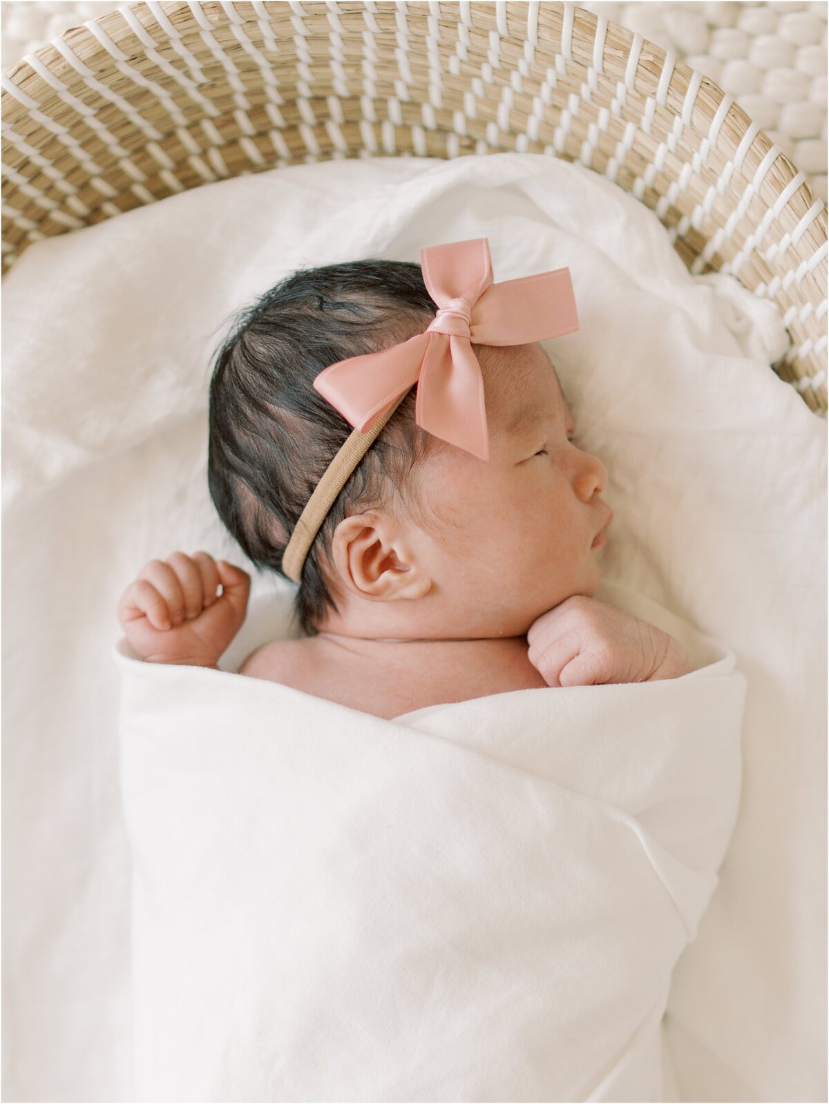 northern-virginia-newborn-photographer-blush-nursery-in-home-photo3