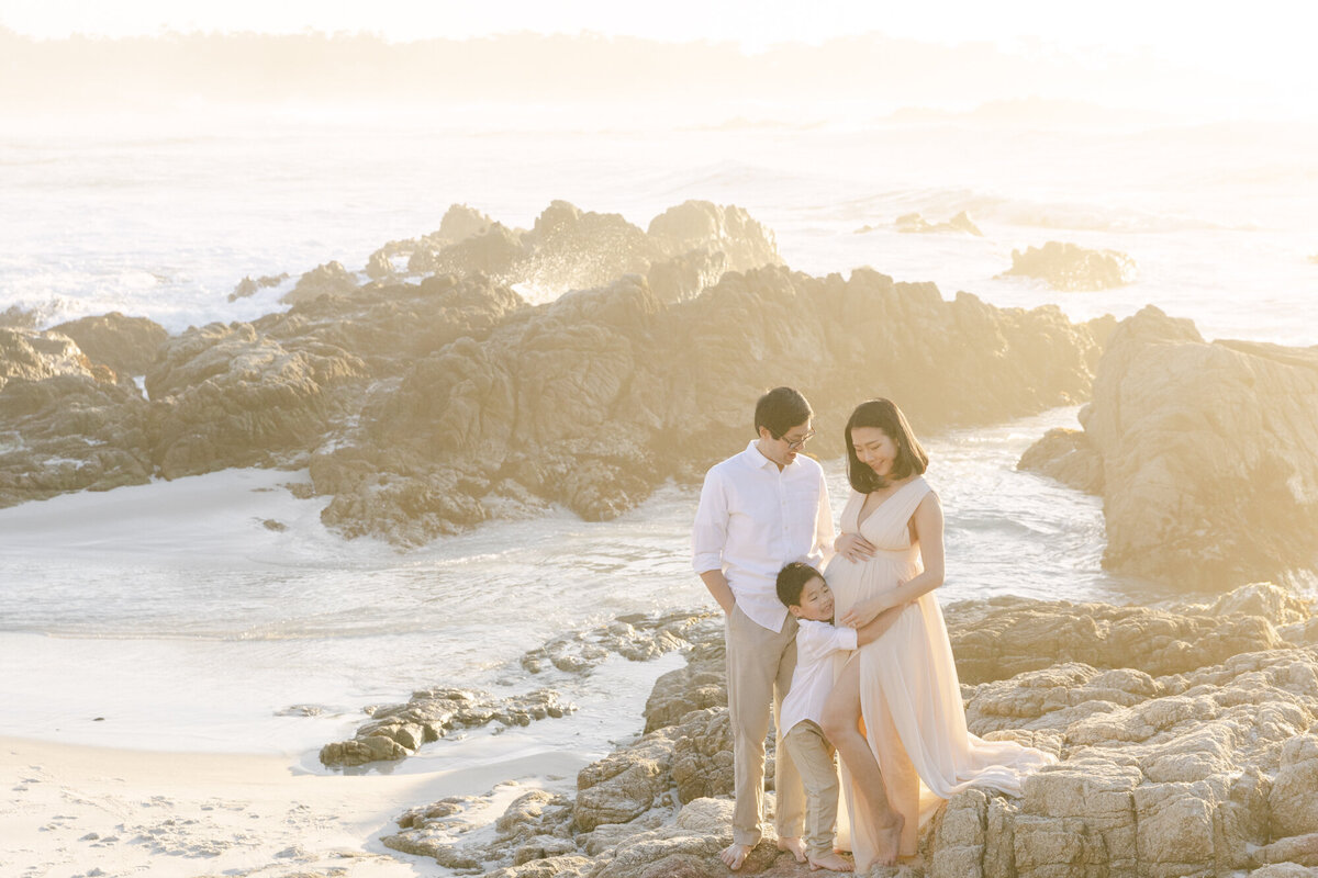 PERRUCCIPHOTO_PEBBLE_BEACH_FAMILY_MATERNITY_SESSION_24