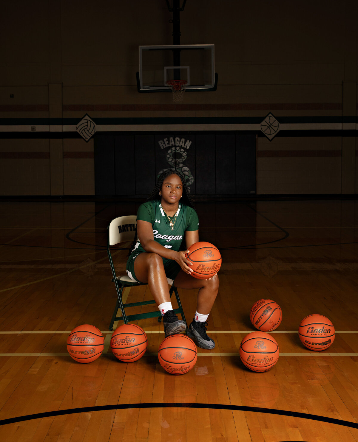 seniorgraduationclassof202520262027bestphotographertudiofamilybirthdaynewbornboyamilynewborngirlfirstbirthdayportraiturephotographystudioportraitsnewborngirlboyfamilyEvaMaganaPhotographychildphotographer (80 of 35)