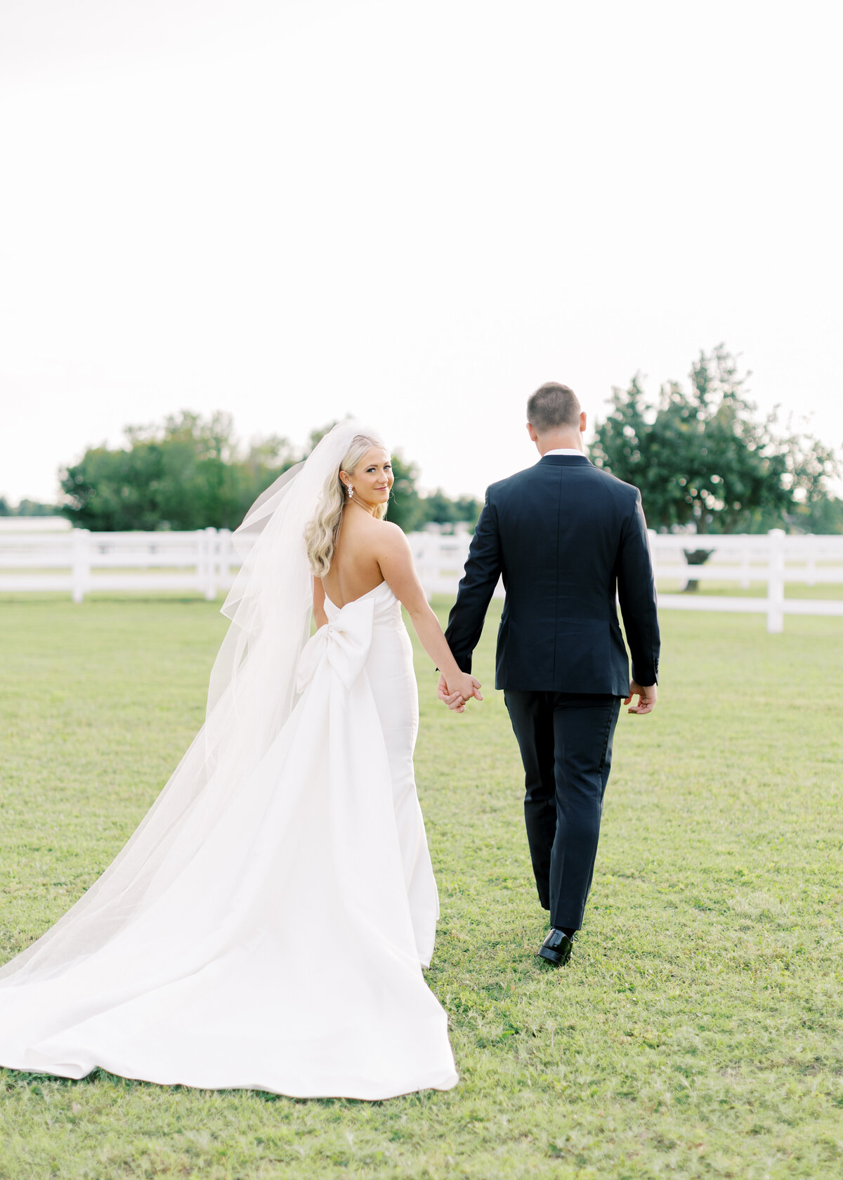 Hannah-and-Kyle-Wedding-Preview-Emily-Nicole-Photo-167