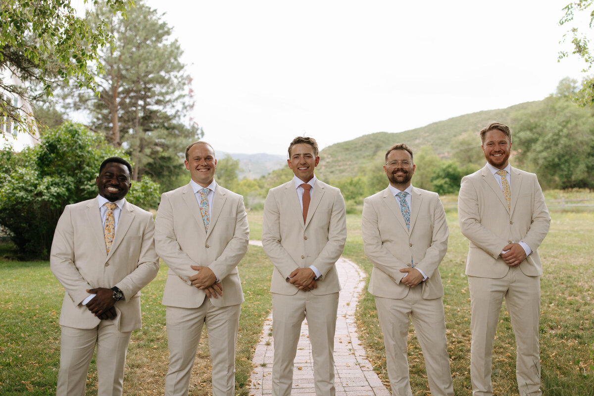 Gabby Rhodes is a wedding photographer based in Northern Colorado