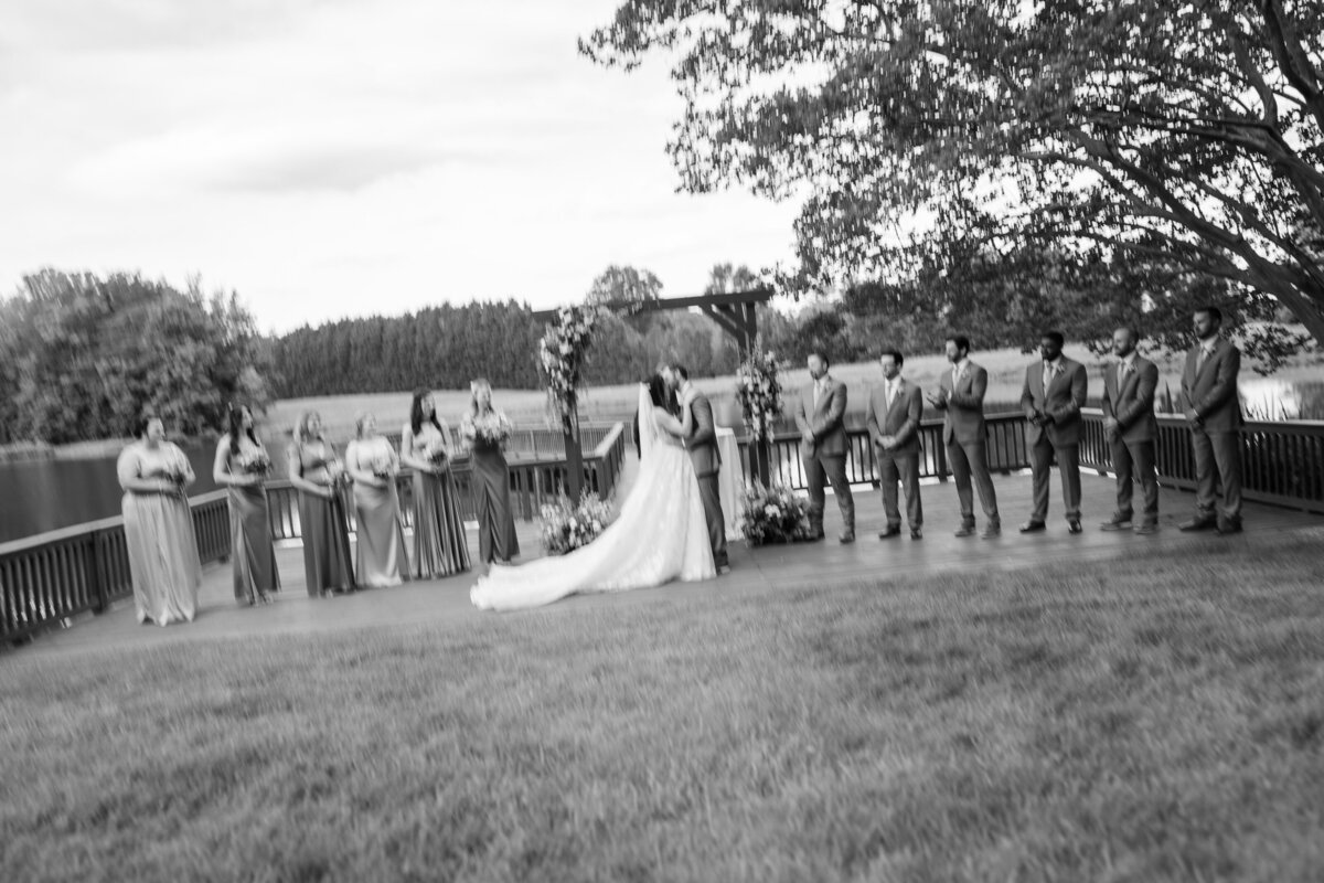 25033_2634_bw