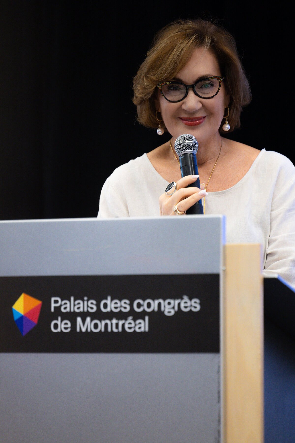 Palais des Congrès de Montréal Danielle Henkel Conférence BlanchePhotographe