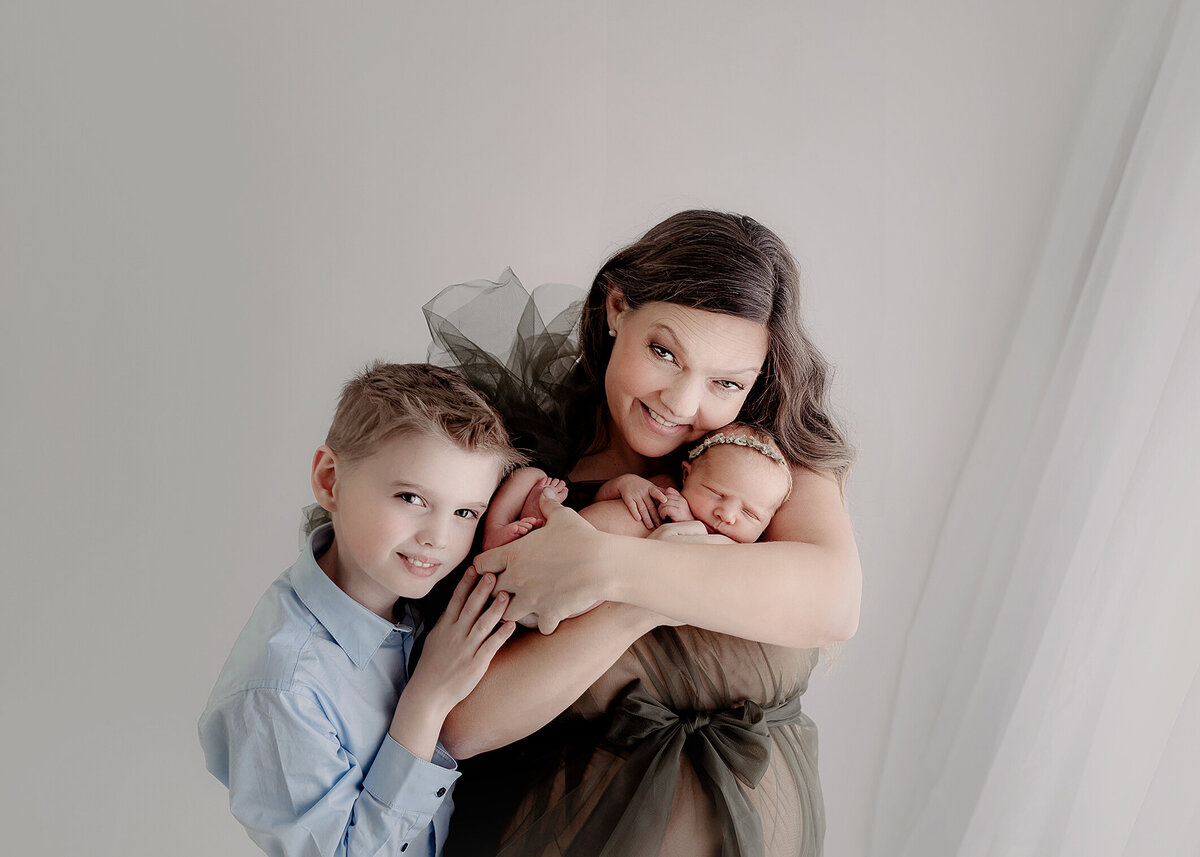 Family newborn timeless portraits with Blueberry and Lace Photography Syracuse