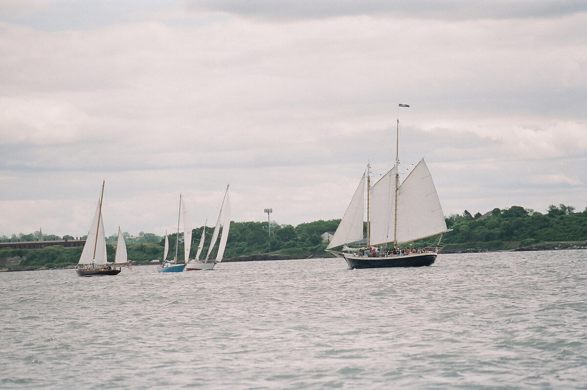Elopement_Sailboat_Wedding_Newport_RI548122_0012244CHilaryBPhotography