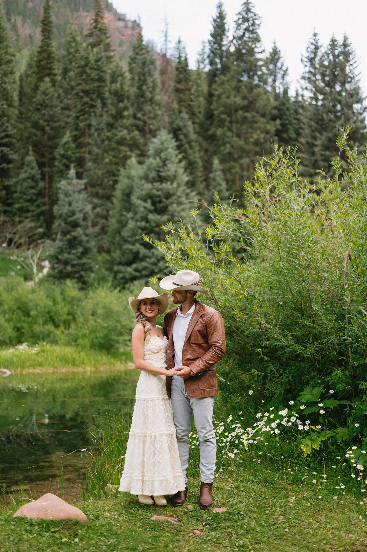 Calluna-Events-Aspen-Welcome-Party-Couples-Portrait-2