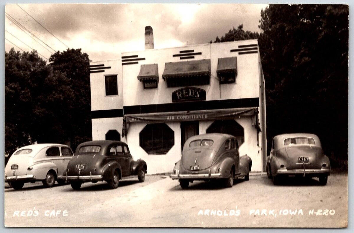 red-s-cafe-arnolds-park-iowa-RPPC-real-photo-RARE-