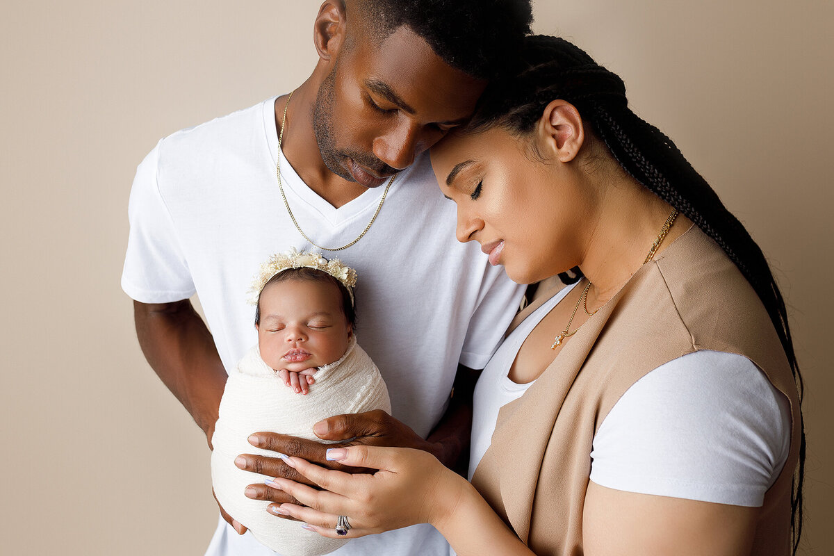 McDonough newborn photographer, Atlanta Newborn Photographer, Fayetteville newborn Photographer, Peachtree city newborn photographer, Hampton ga newborn photographer, marietta ga newborn photographer