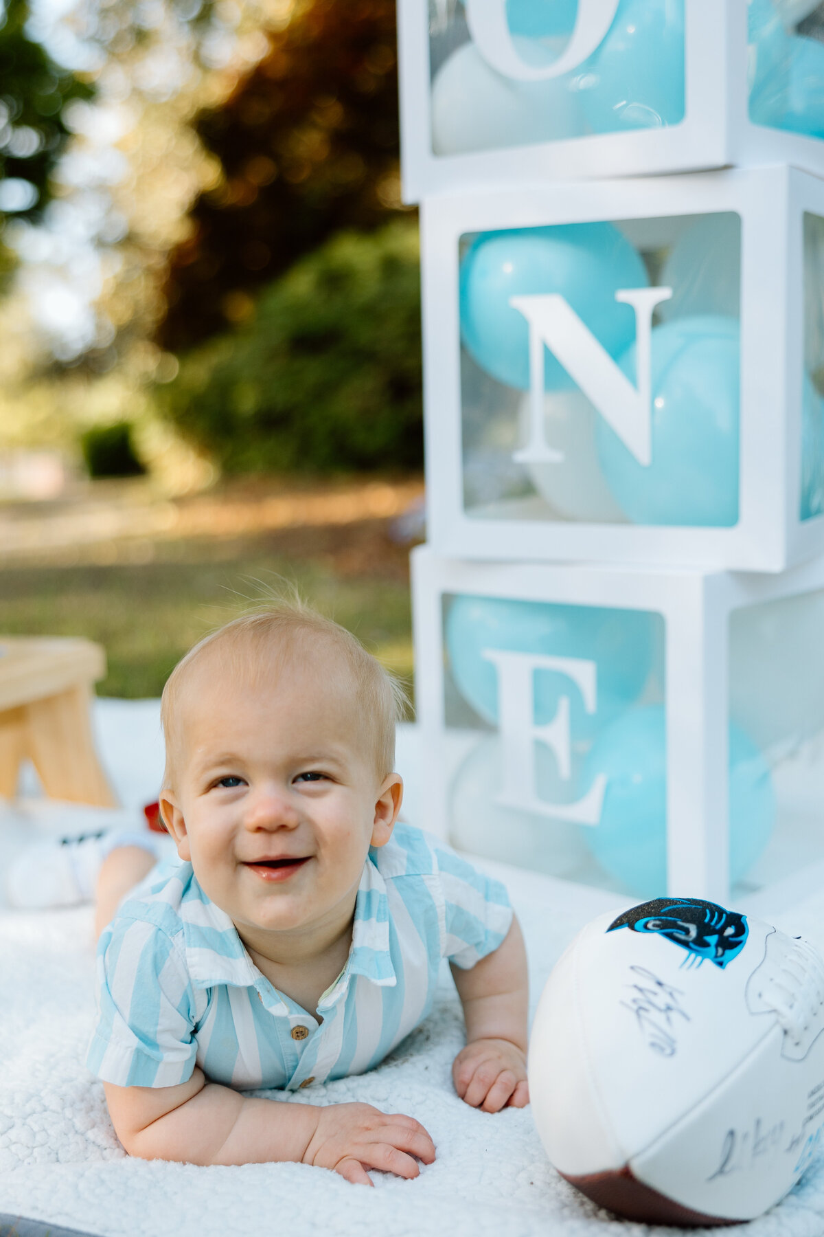 Baby's first birthday photoshoot with a smash cake