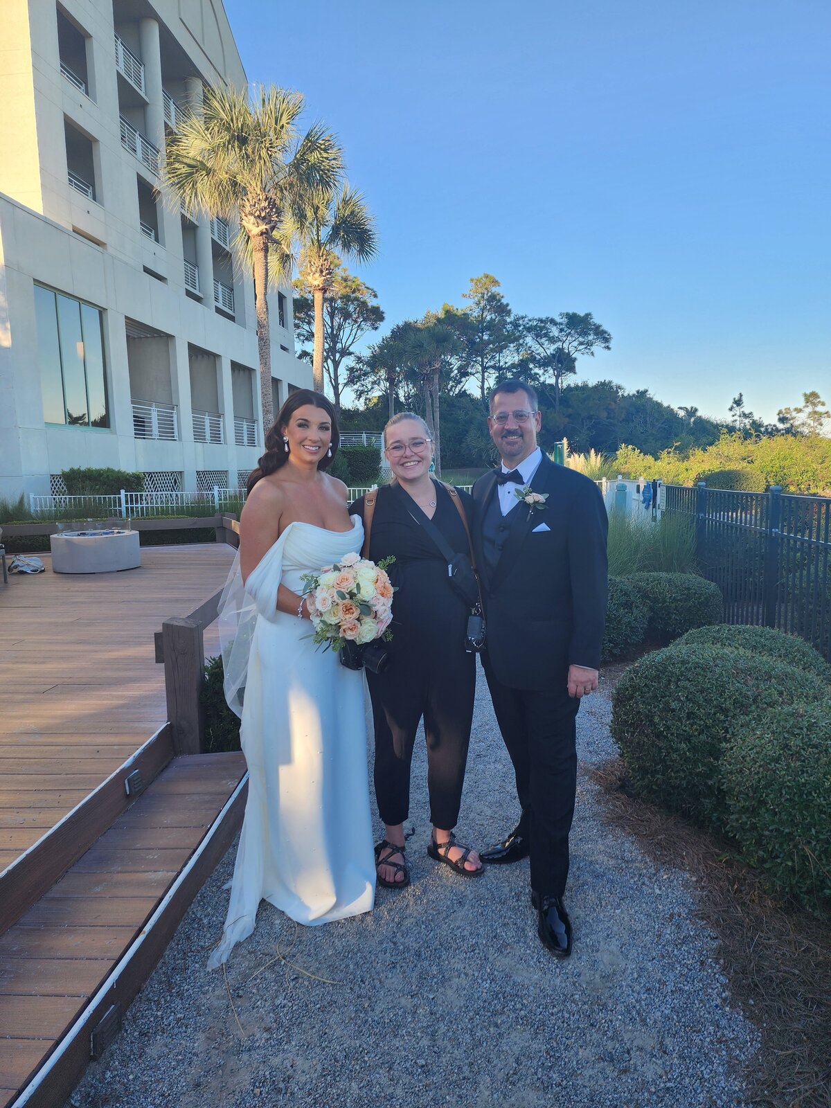 Hilton head wedding photographer with bride and groom at westin hilton head wedding