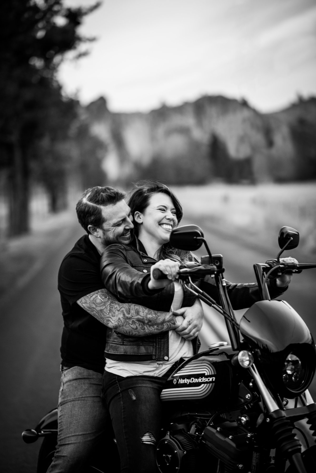 meredith_sands_photography_bend_destination_portrait_photographer_wedding_elopement_couple_photo_shoot_smith rock state park-2
