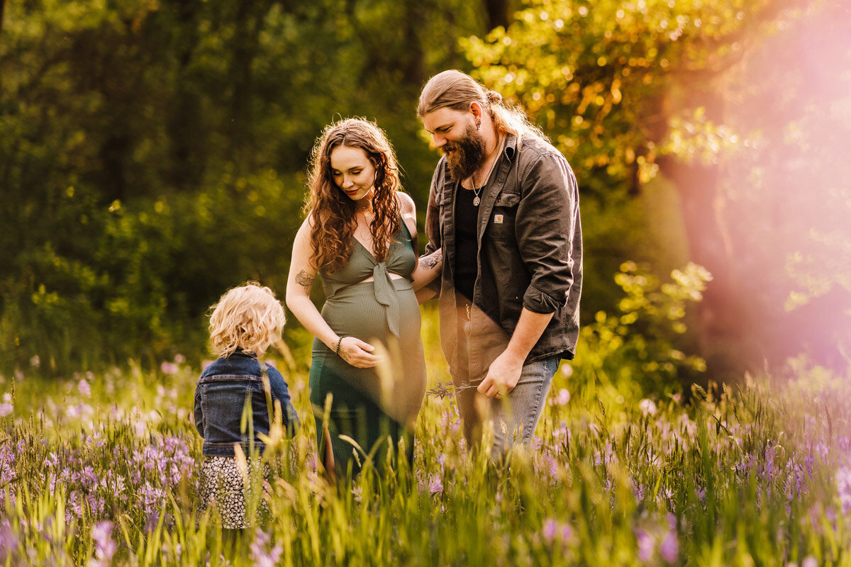 wildflower-maternity-session-portland-oregon-natalie-broders-04