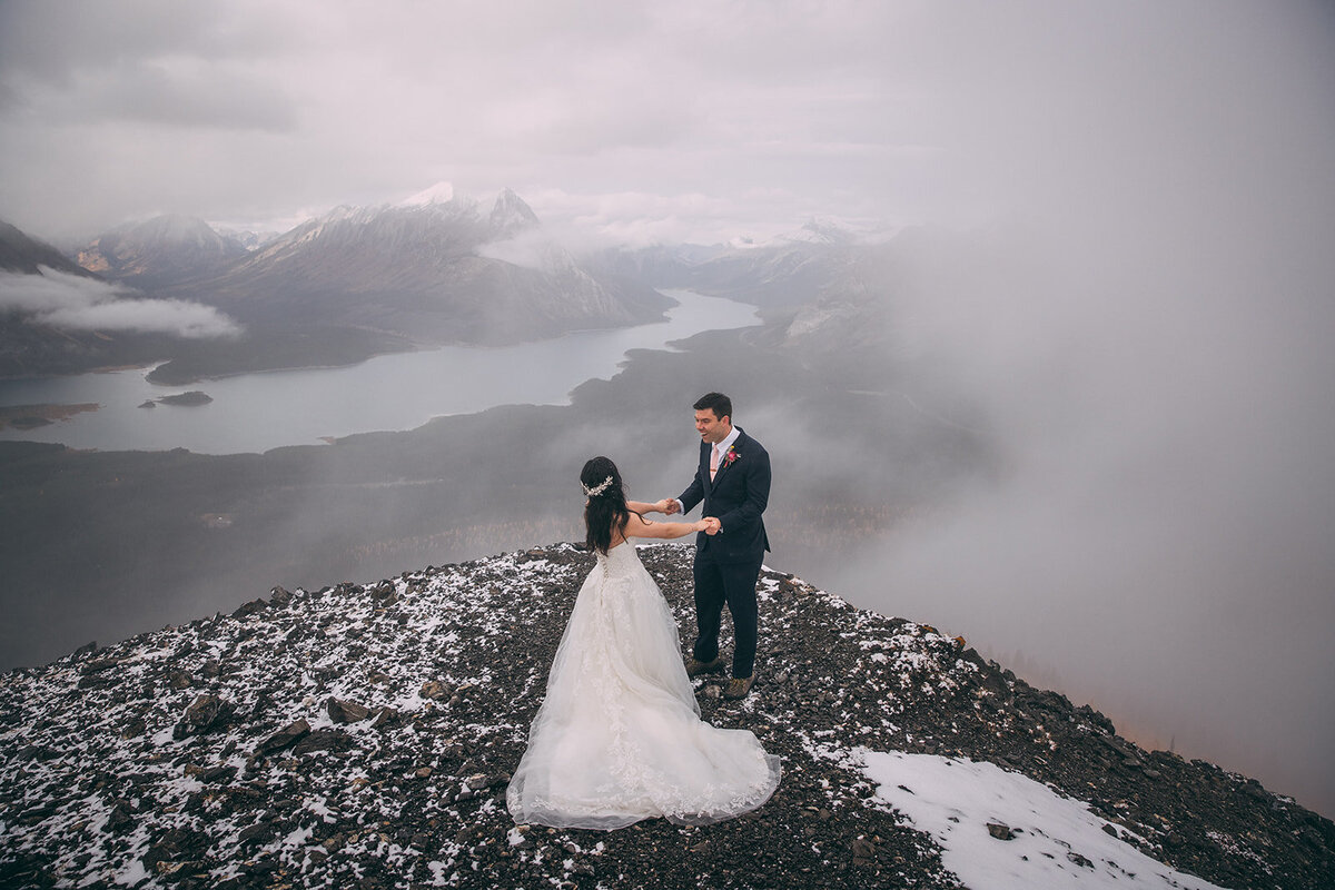 hiking wedding photographer