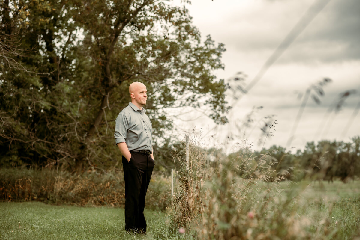 Capture the beauty of Twin Cities landscapes in your online dating profile. Professional scenic portraits that showcase your lifestyle and attract more meaningful connections.