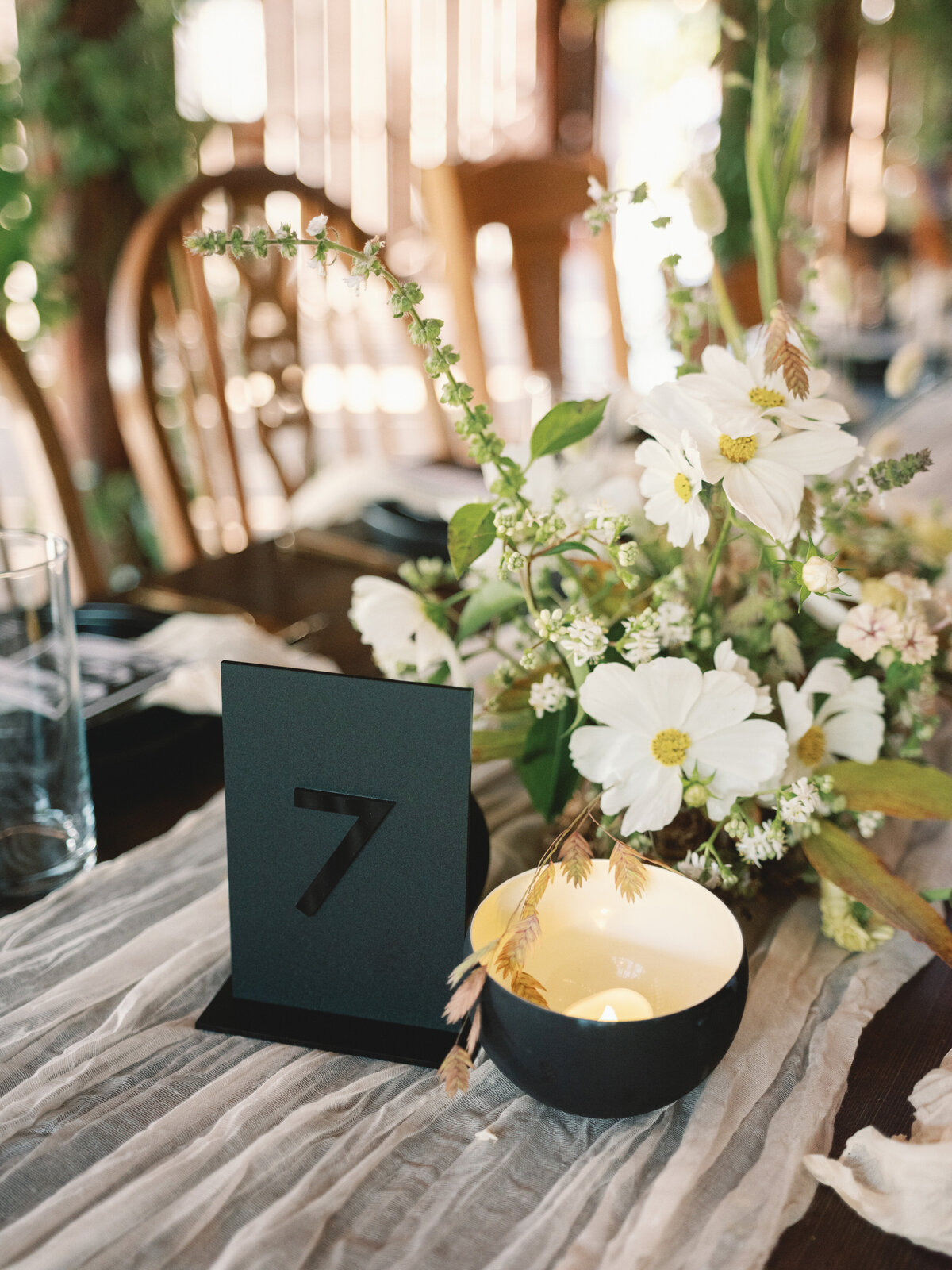 tin-roof-barn-wedding-best-washington-photographers-the-tenneys-17