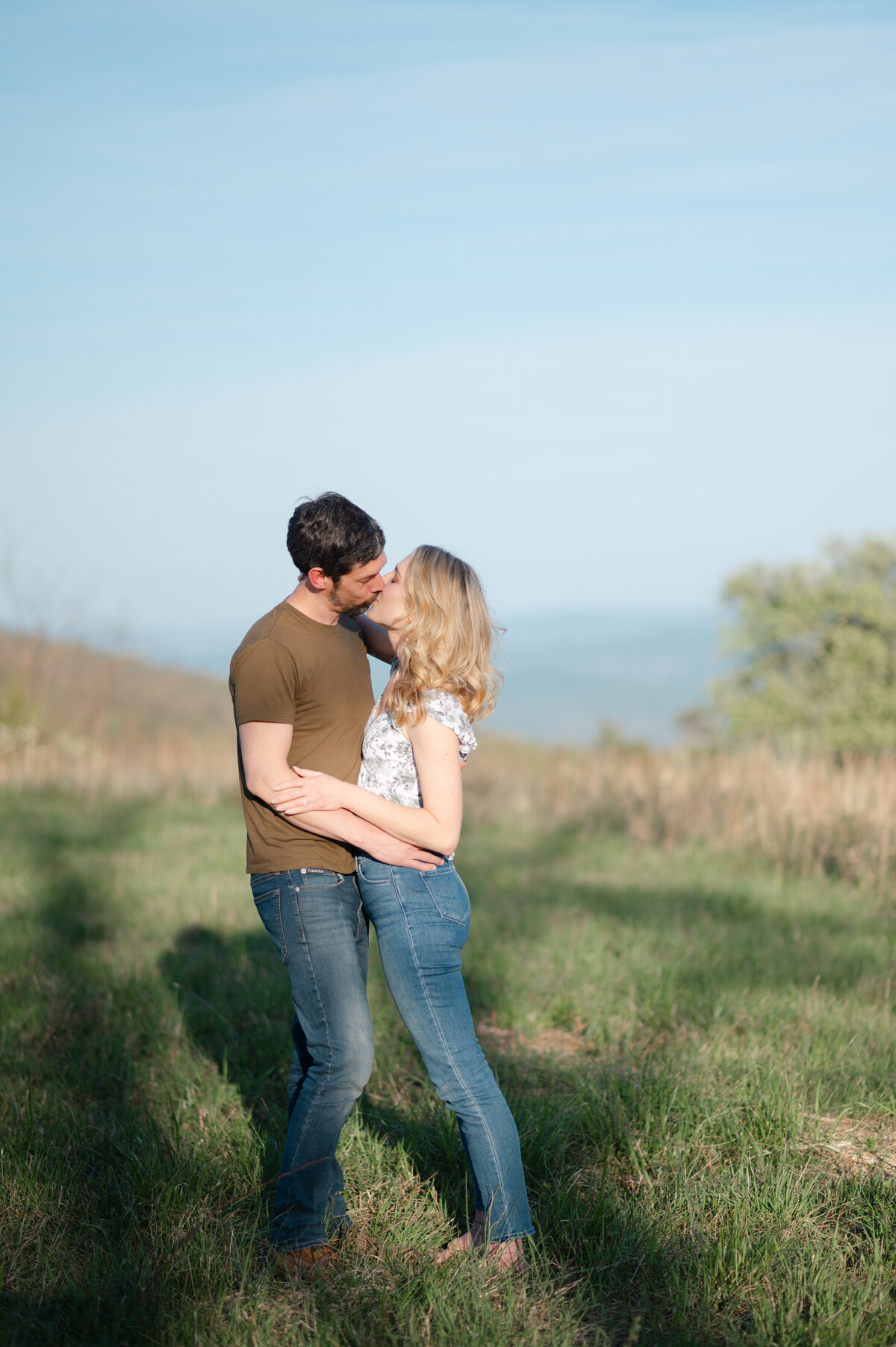 2025_StephWhitehillPhoto_K&J_Engagement-7