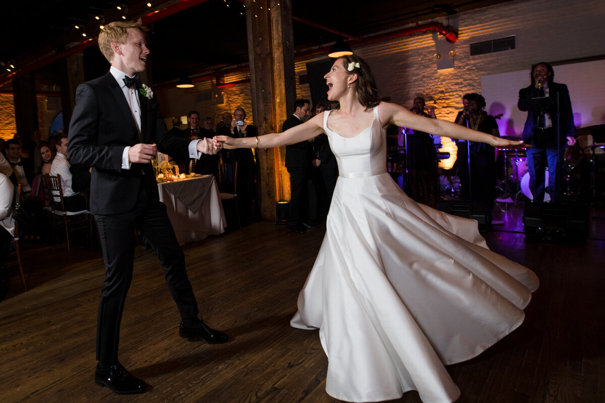 wedding-reception-first-dance-spin