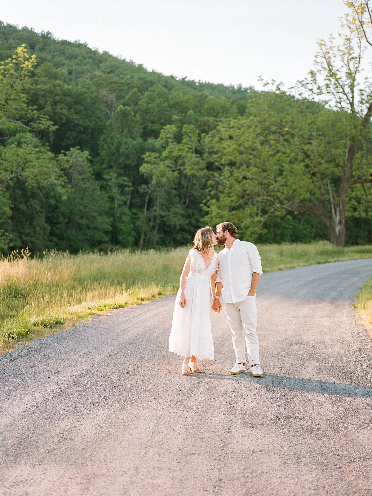 spring-outdoor-lifestyle-family-photos-charlottesville-va-amy-nicole-photography-0055