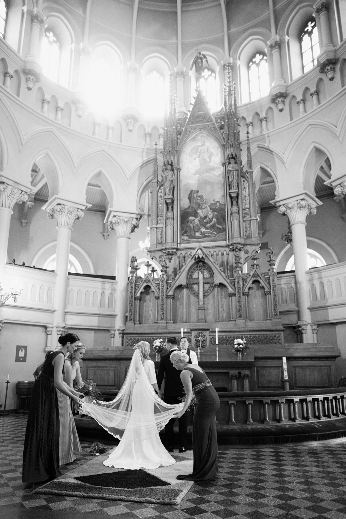 pyry-kantonen-002-most-beautiful-wedding-church-in-helsinki