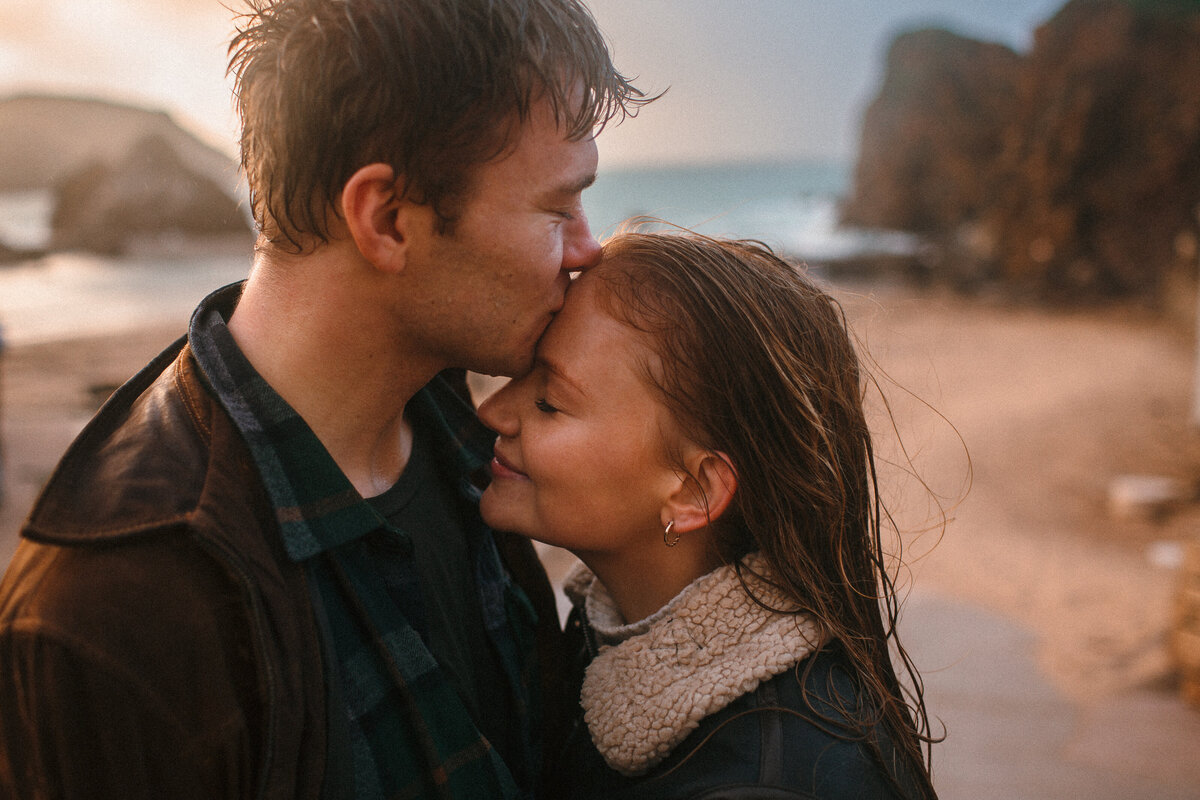 Engagement shoot_couples session_wild winter shoot_Hope Cove_042