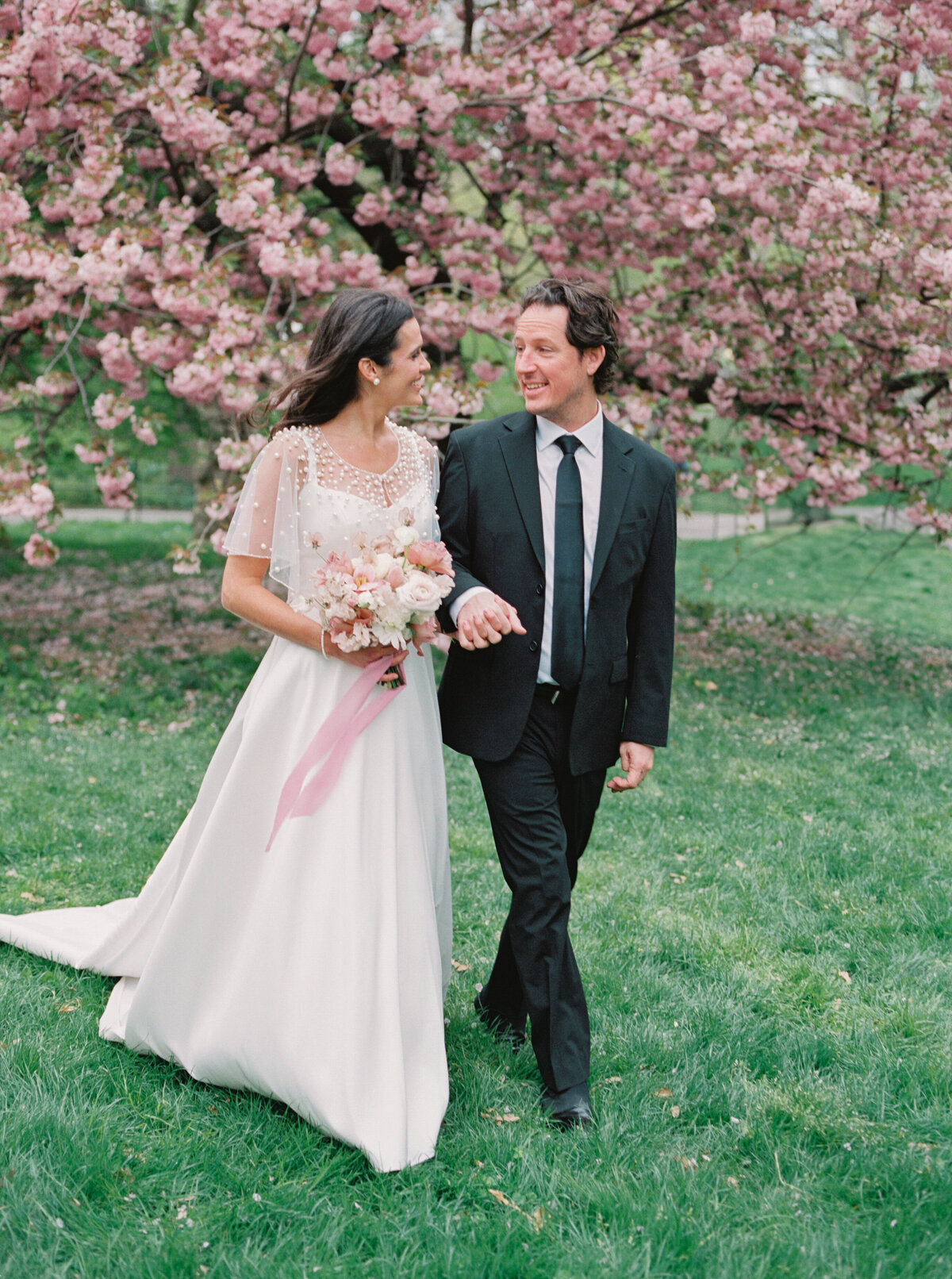 Callie + Derek Braun - Blessed Sacrament NYC - New York City - Stephanie Michelle Photography - @stephaniemichellephotog-110