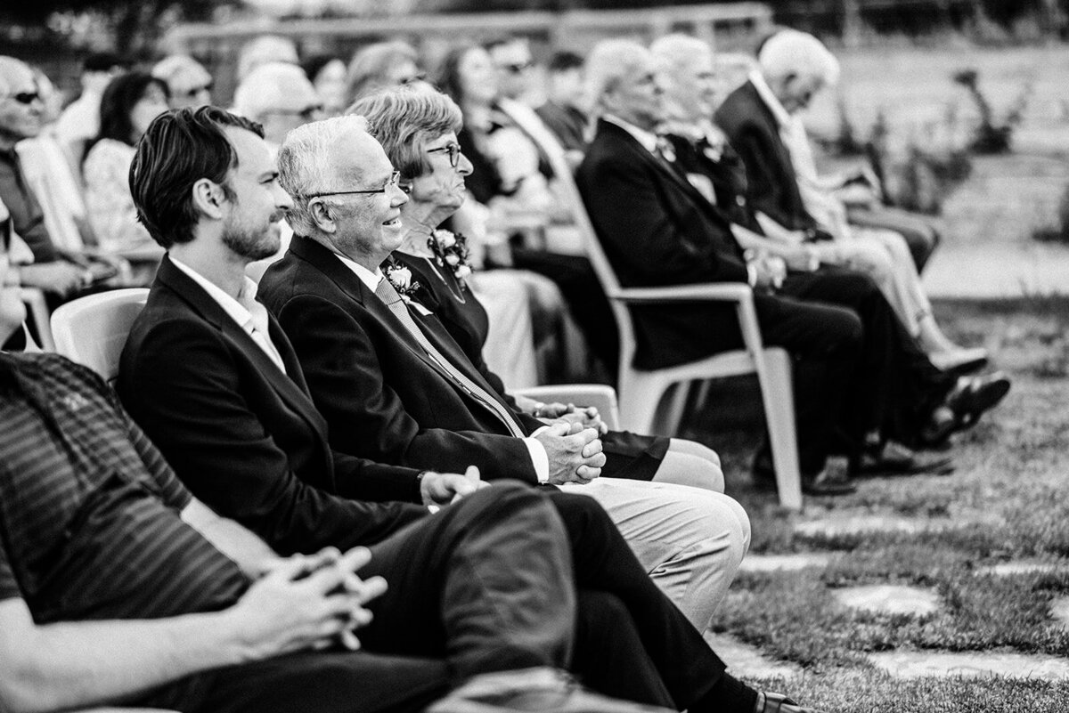 intimate-wedding-two-rivers-winery_1904bw