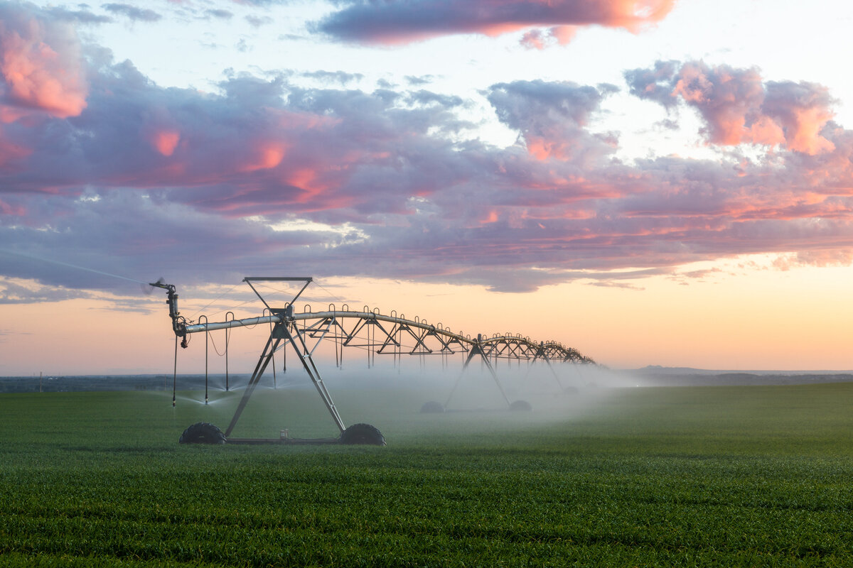 2018-06-13-275A1210-rexburg-farm-sunset-sprinkler