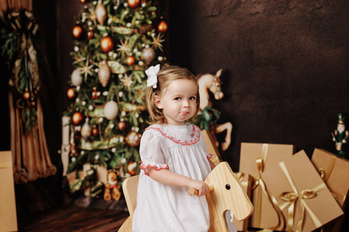 Best NWA holiday photographer, holiday portraits near me, Northwest Arkansas holiday photography, NW Arkansas holiday photos, NWA santa photos