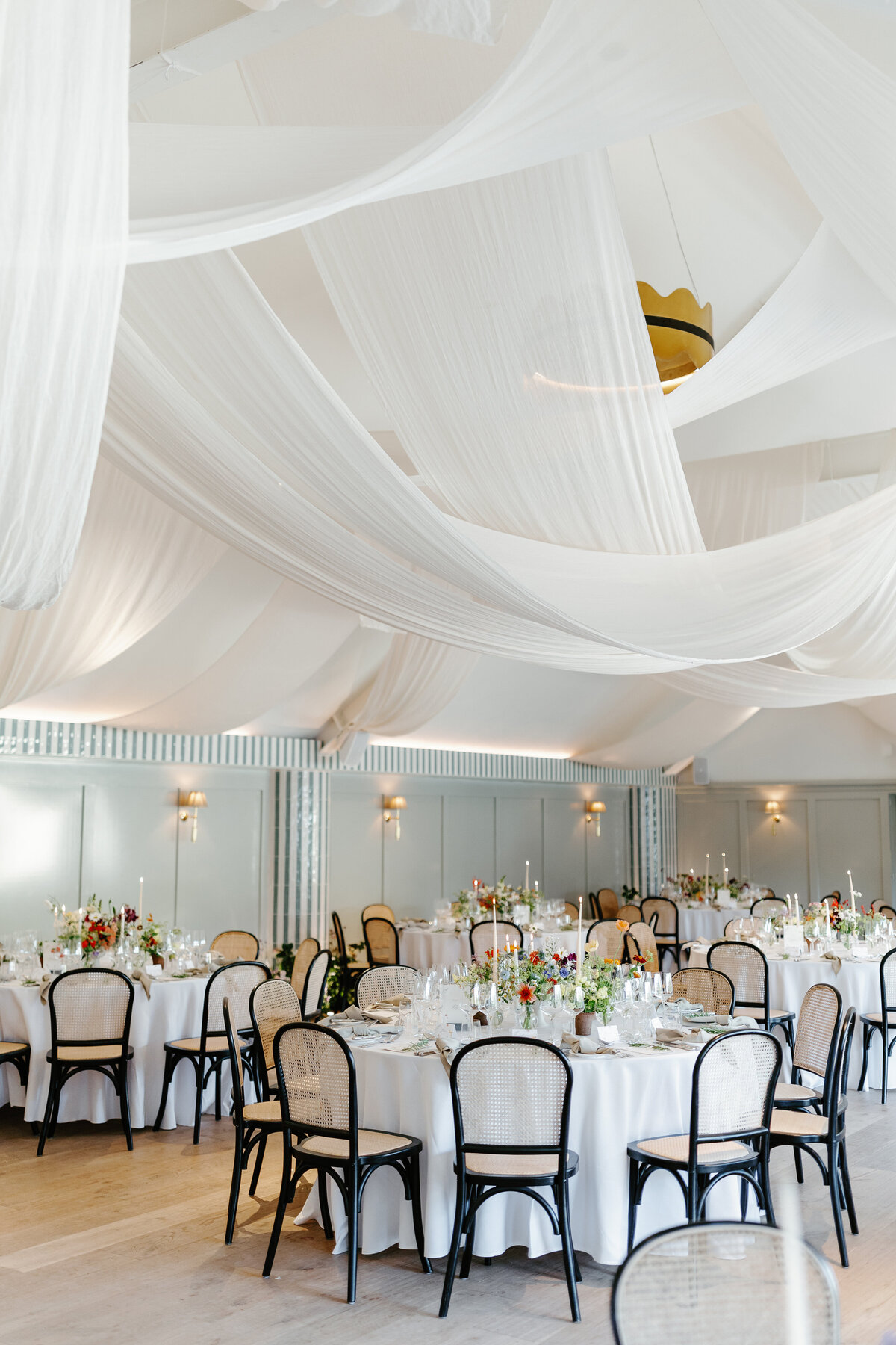Chloe-Ely-Photography-Nick-Luke-Previews-91_Wizz & Wild Wedding Florals