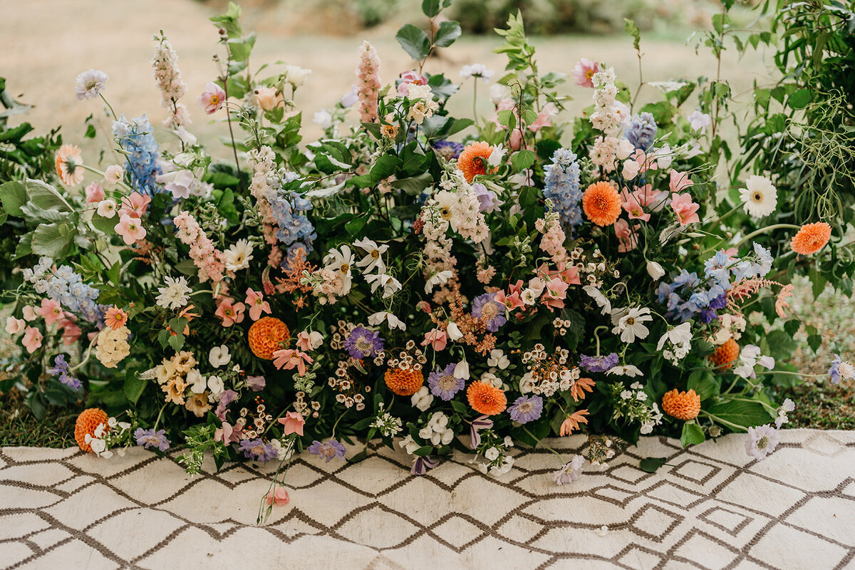 ISSY-AND-BELLA-WEDDING-FLORIST-HEREFORDSHIRE-DEWSALL-COURT2