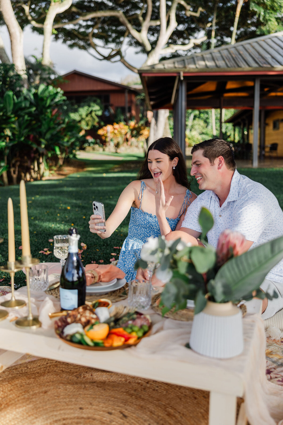 Hawaii-Engagement-Photos-Holualoa-Inn (52)