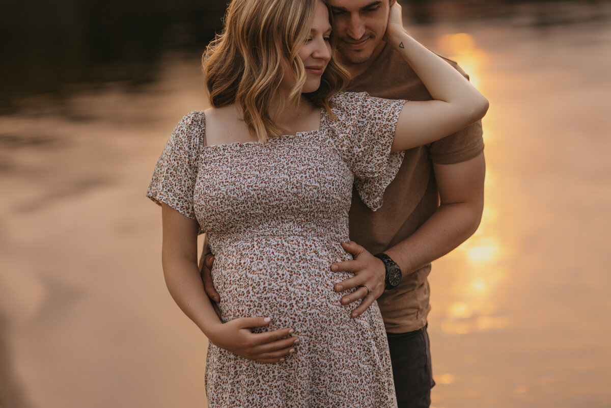 Ottawa Maternity Photographer - North Saplings Photography - Sunset Photo Session in Constance Bay Beach - 96