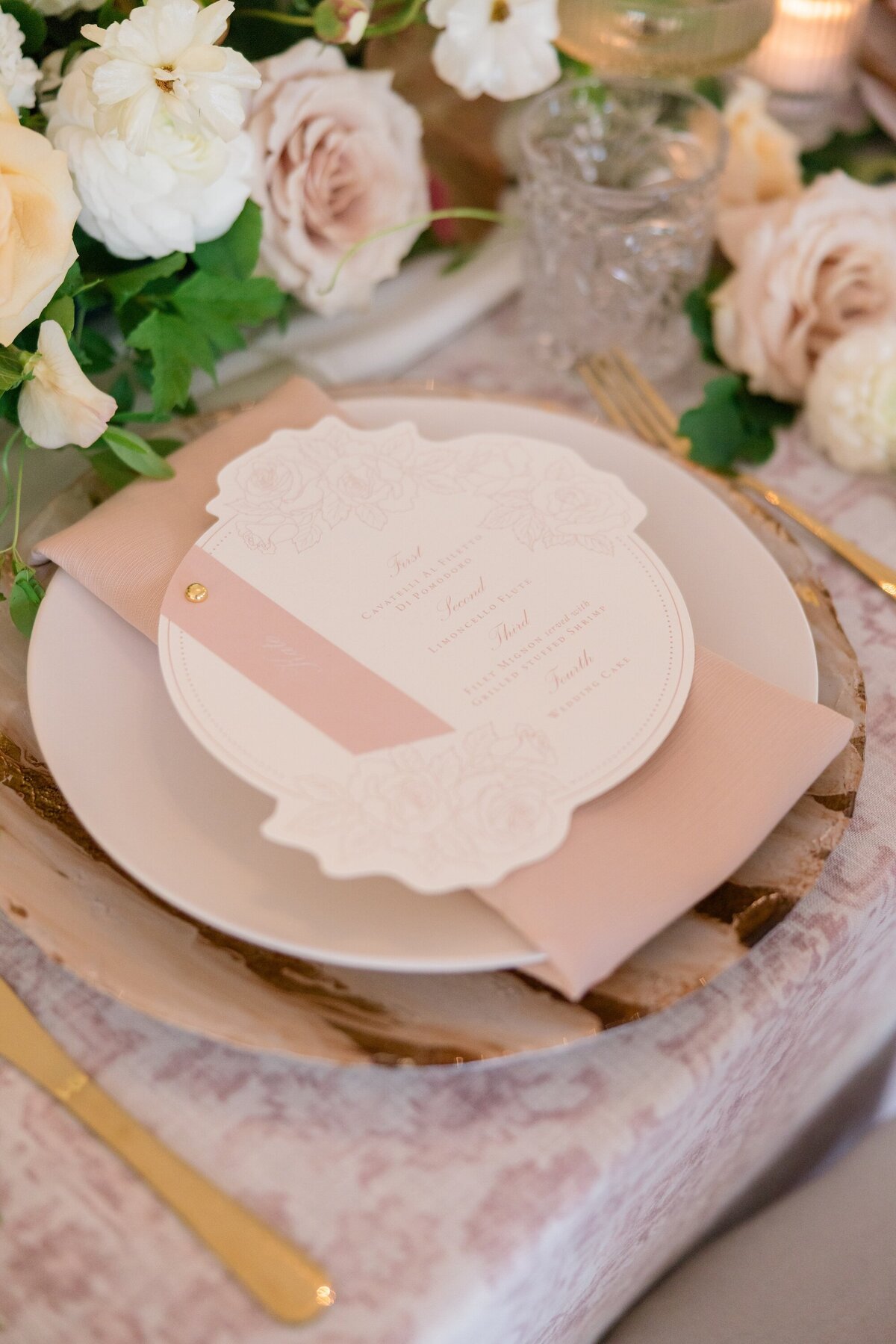 wedding-menu-round-flower-shape-keeler-tavern
