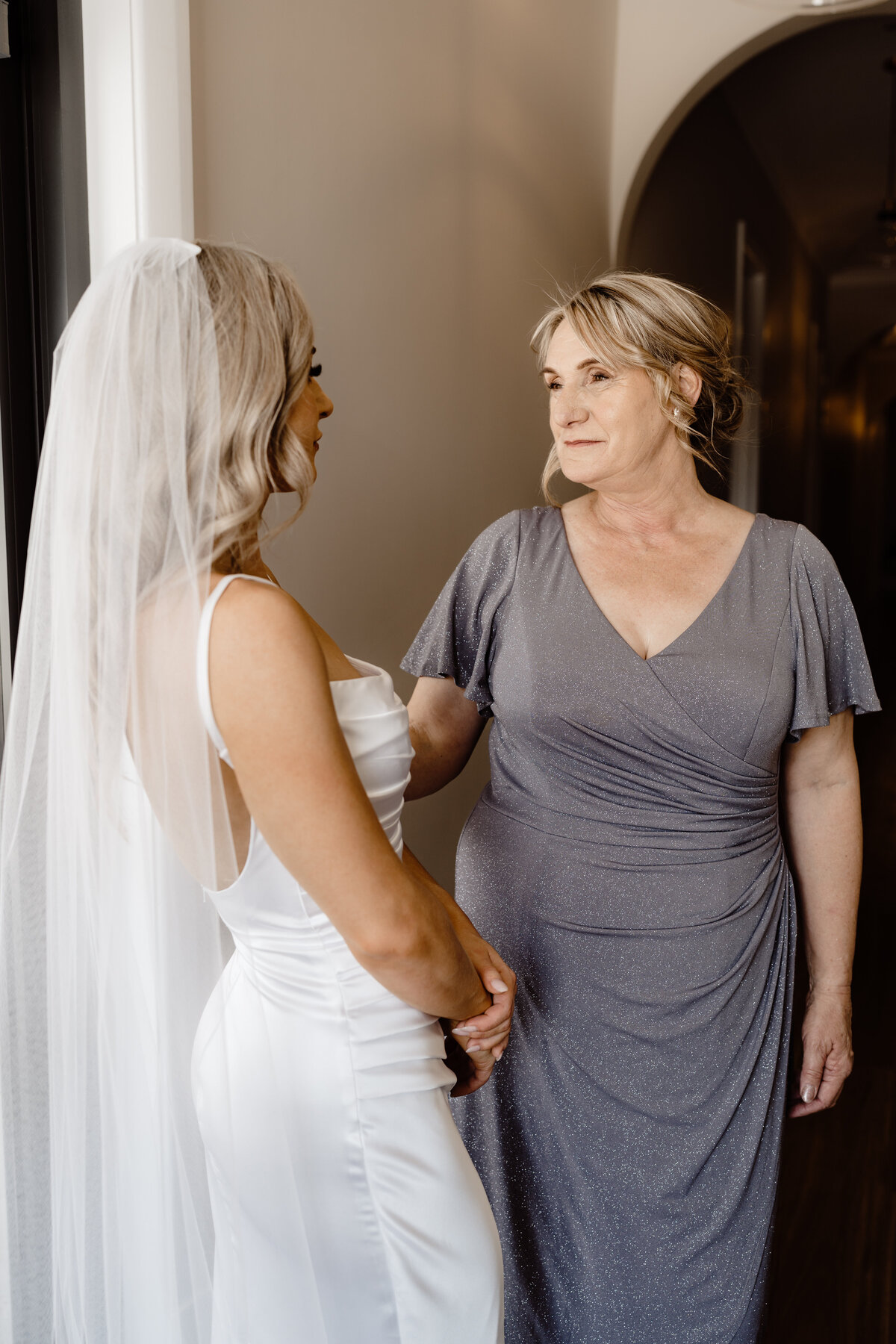 Rebecca and Kiel - Getting Ready - JessicaCarrollPhotographer-46