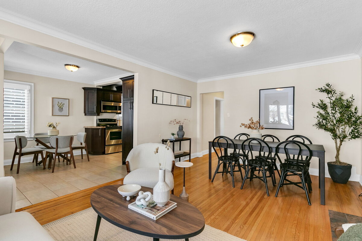 11-web-or-mls-8_005_Living Room