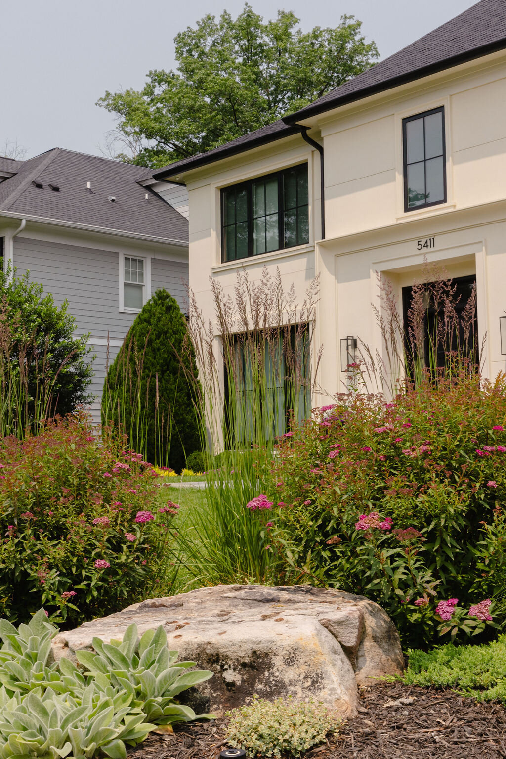 clean and classic landscaping 5
