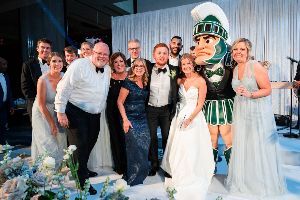 Grand Rapids Wedding Photographer JW Marriott812