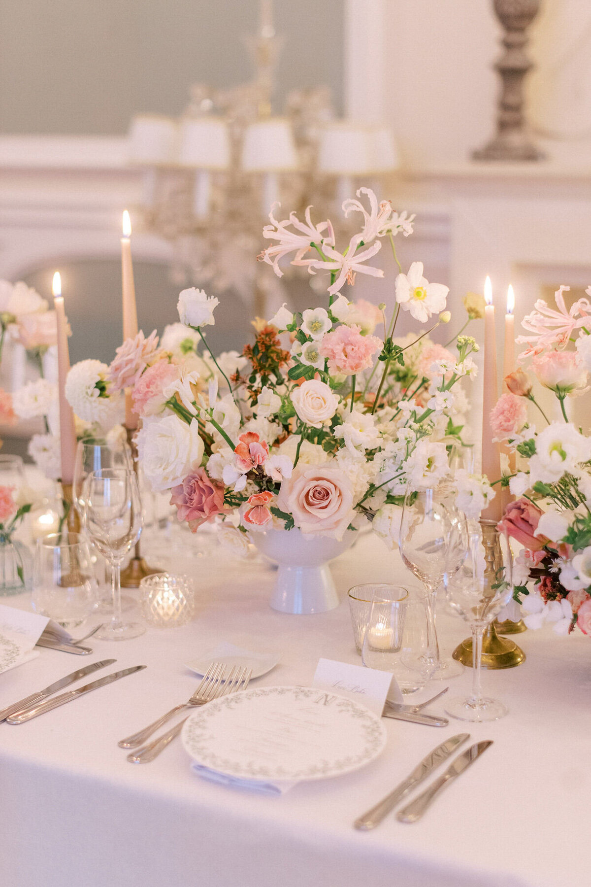 Maïlys Fortune Photography Husband Wife Wedding Weddings Photography France Switzerland Italy Timeless Dreamy Imagery Bilingual French English Destination Weddings Destination Wedding Provence French Riviera Paris Lake Como Tuscany135