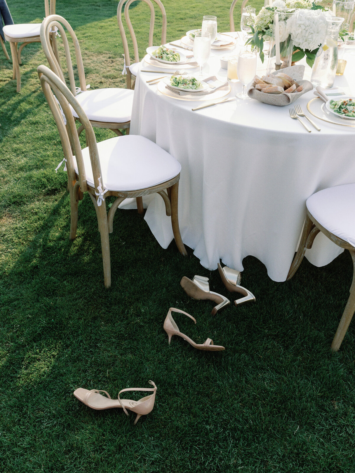 wedding-at-oswego-hills-vineyard-winery-portland-oregon-by-the-tenneys-photography-30