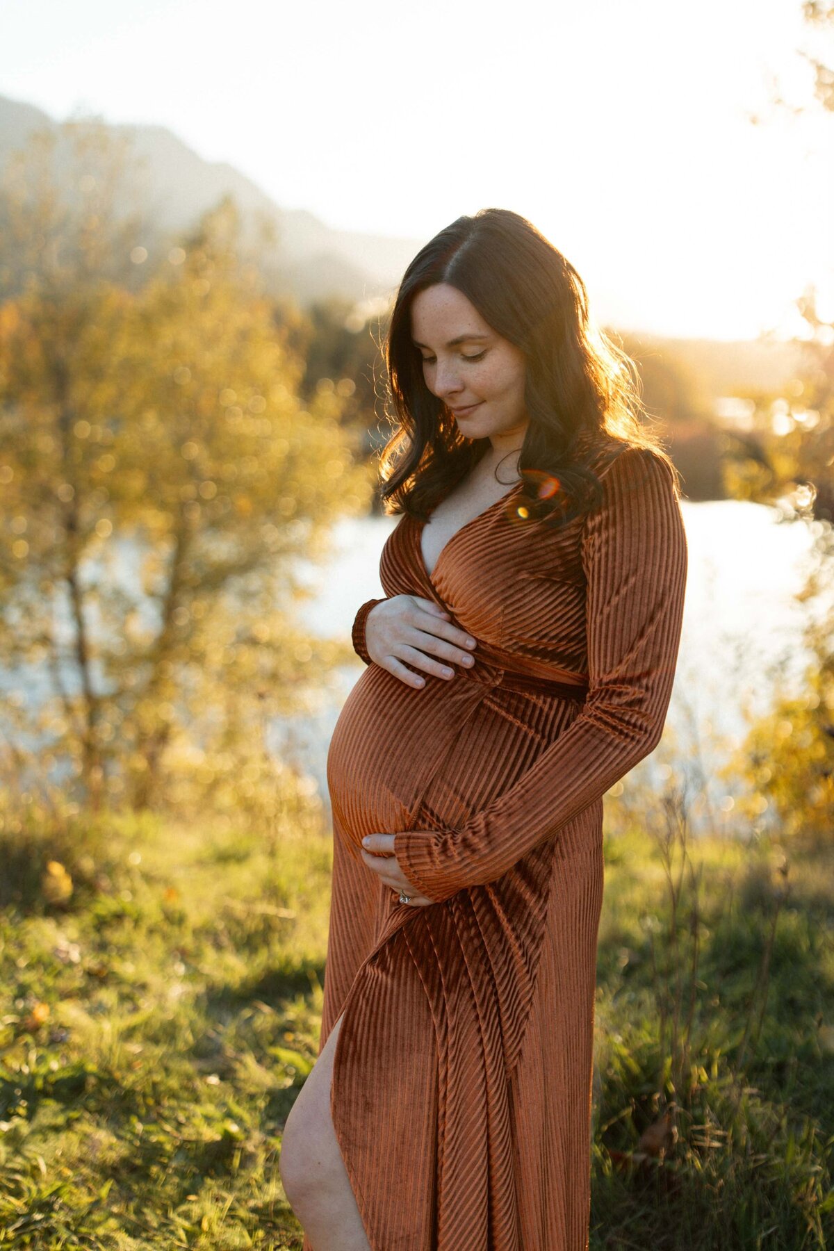 columbia-river-gorge-maternity-portraits-government-cove-43