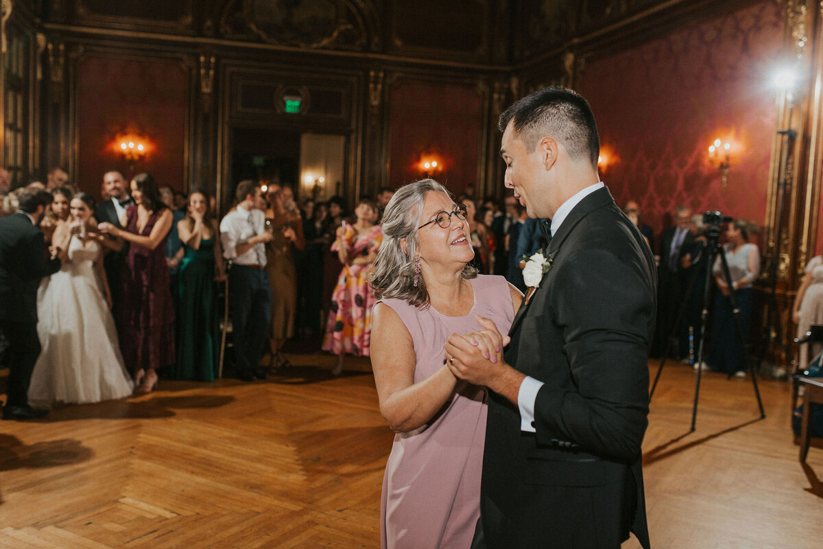 WELLING-FLORES.Wedding.EngineersClub-rcptn-235
