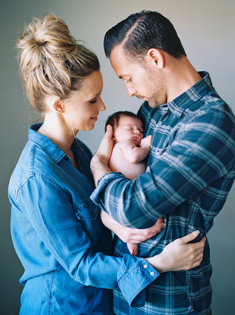 Scottsdale-Newborn-Lifestyle-Portraits_02