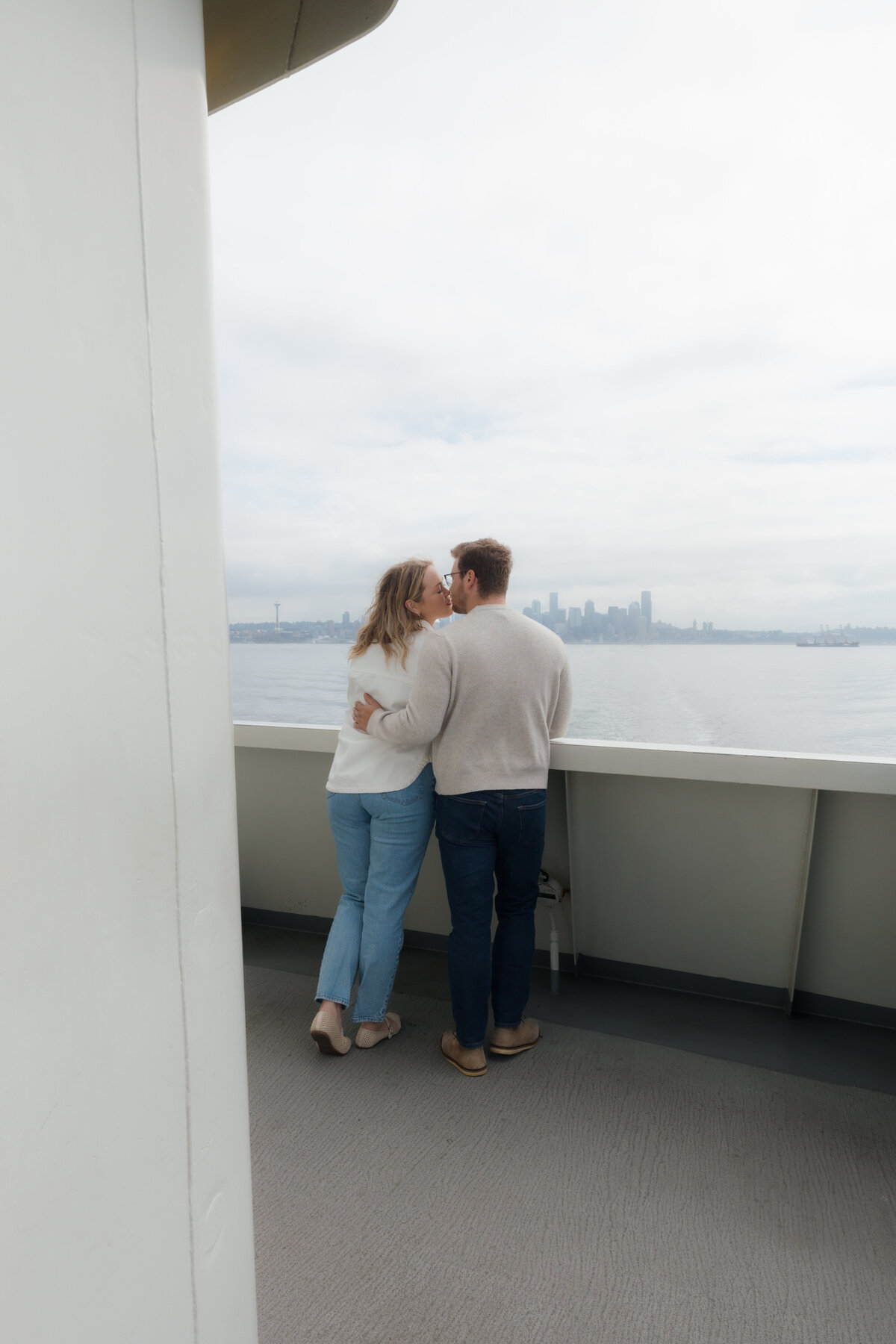 SeattleFerryCouplesPhotography61